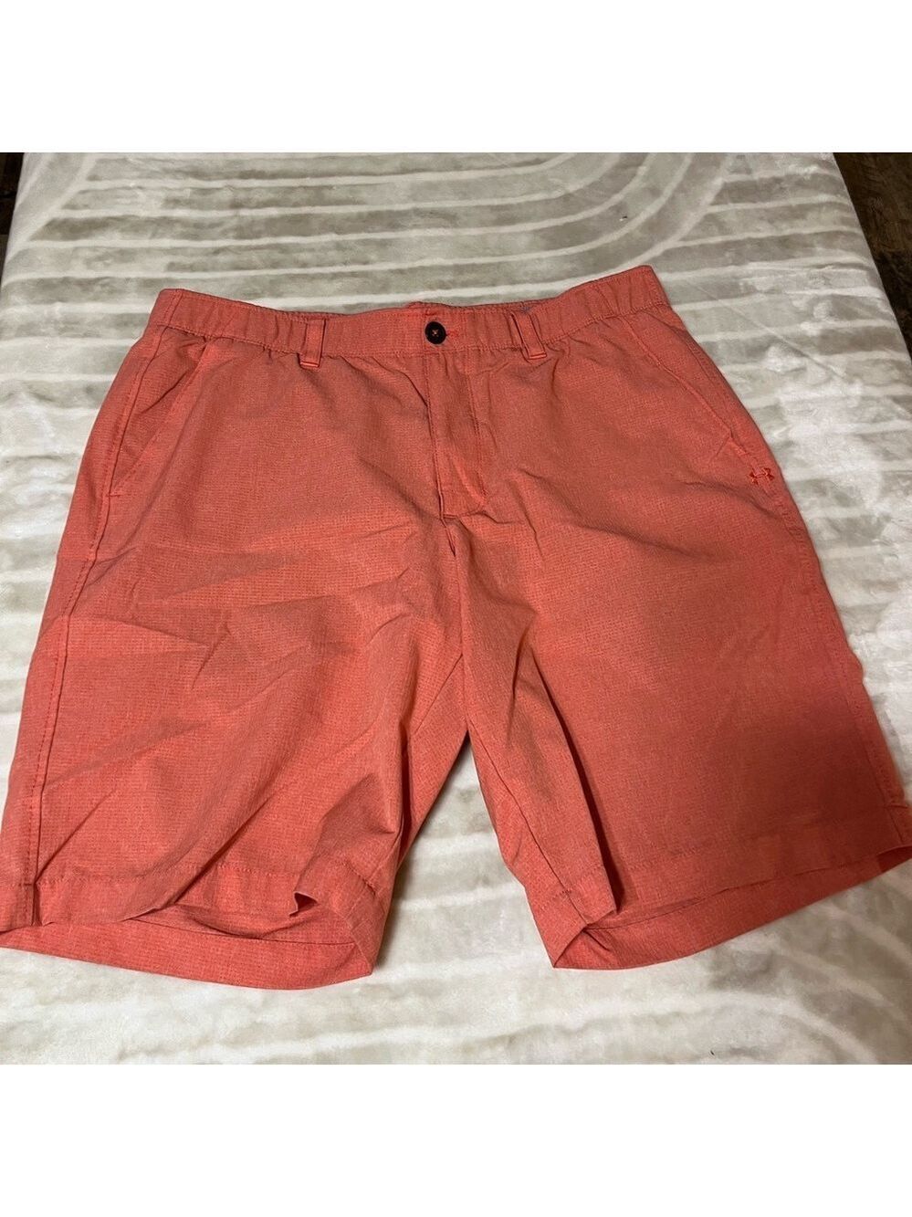 Under Armour Men's Coral Shorts 36